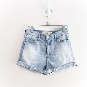 HOLLISTER SHORT/SHORT HIGH RISE JEAN SHORTS